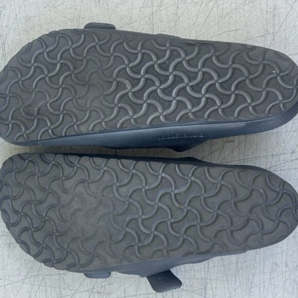 Sandals_&_Flip_Flops